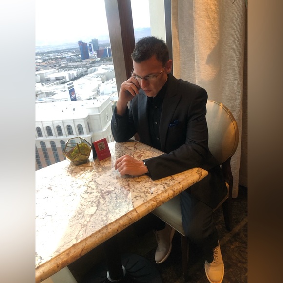 Meet the Posher, Gene - Picture 7 of 16